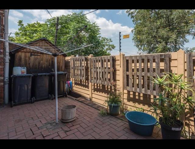 2 BEDROOM DUPLEX FOR SALE IN PRIMROSE HILL